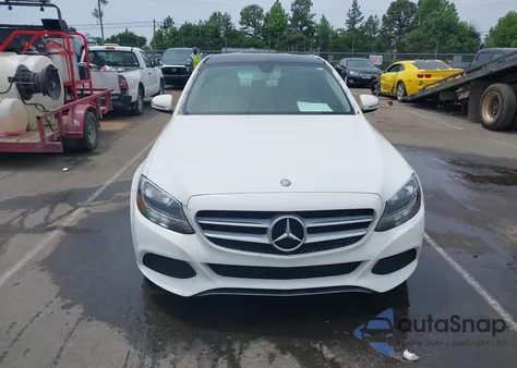 2016 Mercedes-Benz C 300 Luxury/Sport z USA, uszkodzony, nr VIN 55SWF4JB8GU096616
